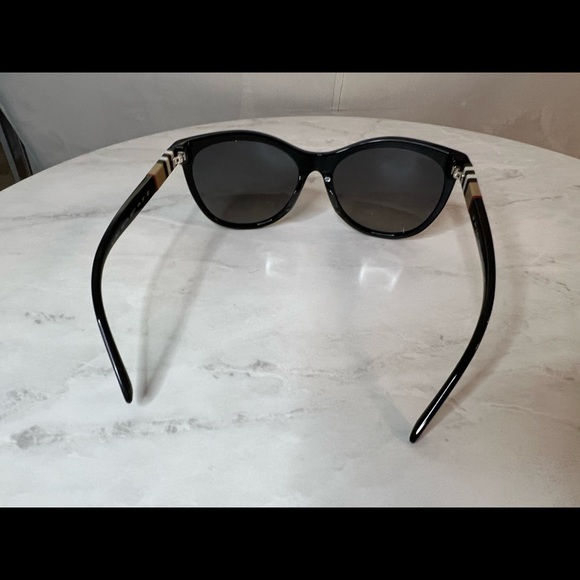 Like New Burberry Sunglasses